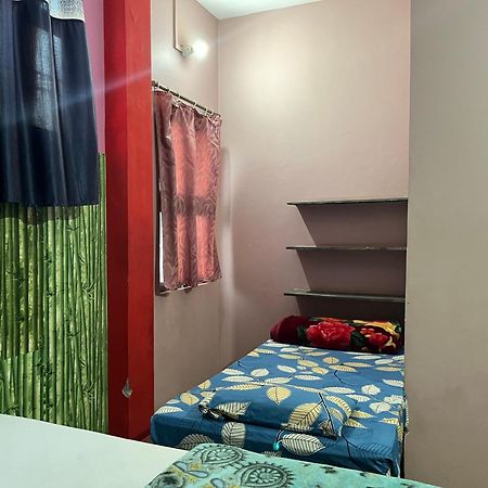Indra Paying Guest House Waranasi Zewnętrze zdjęcie