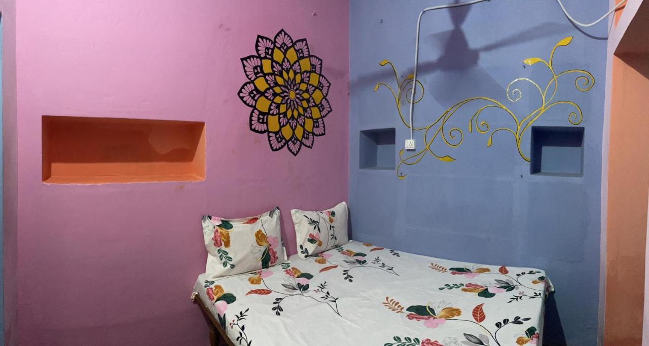 Indra Paying Guest House Waranasi Zewnętrze zdjęcie