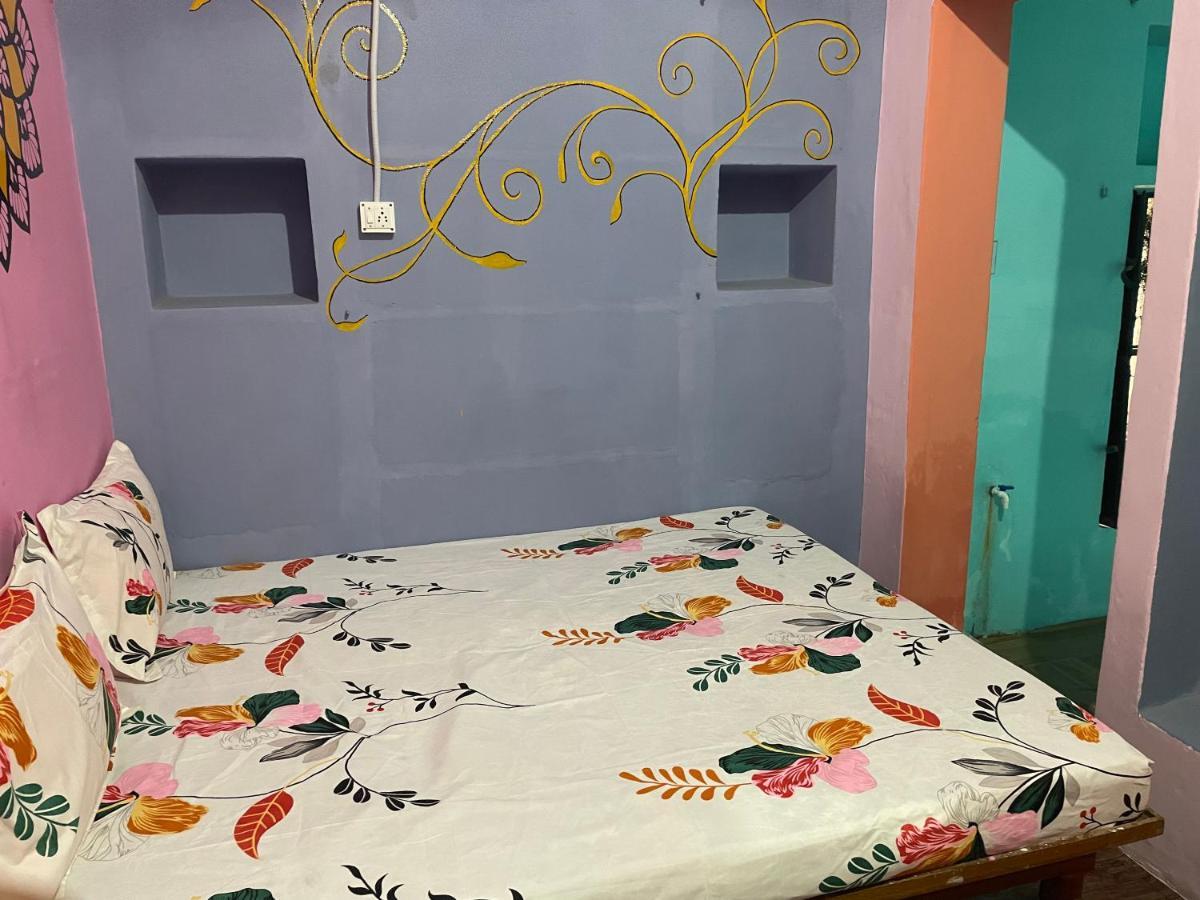 Indra Paying Guest House Waranasi Zewnętrze zdjęcie