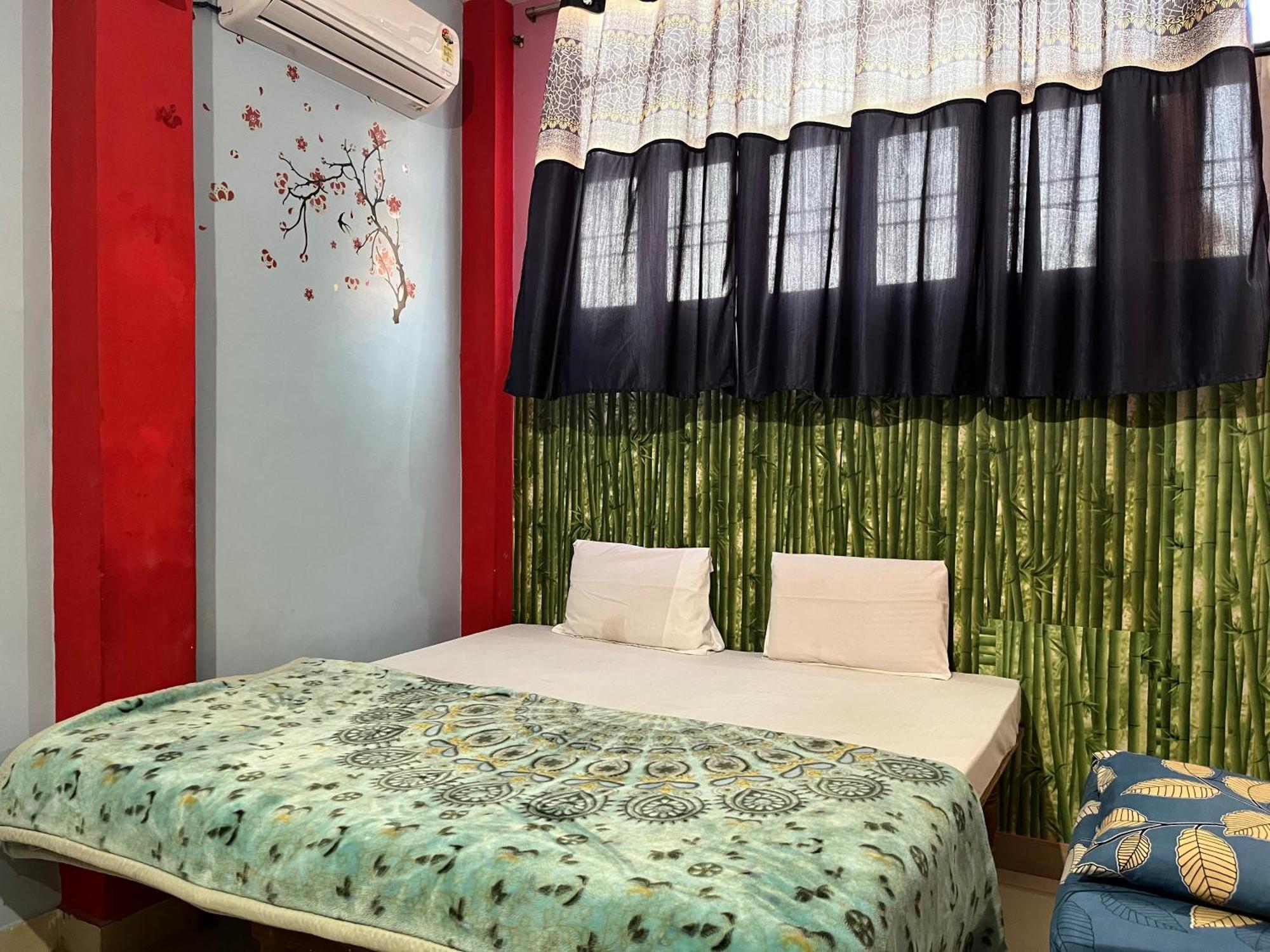 Indra Paying Guest House Waranasi Zewnętrze zdjęcie